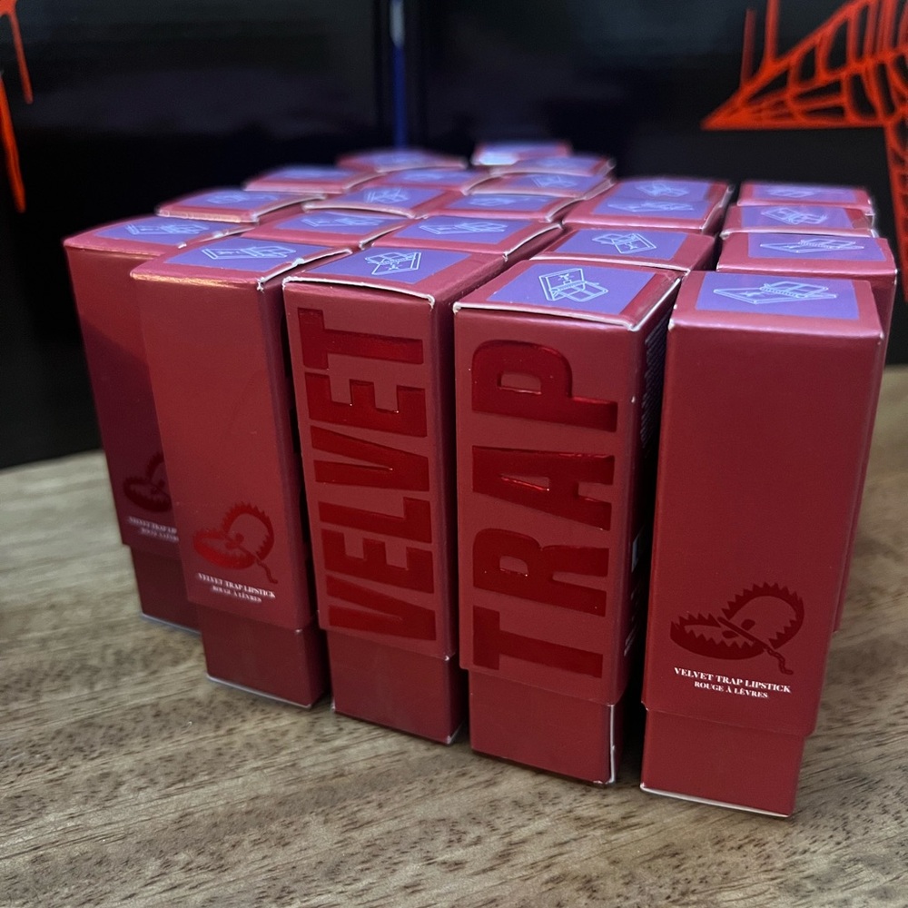 COPY - Velvet trap lipstick MOUSE TRAP